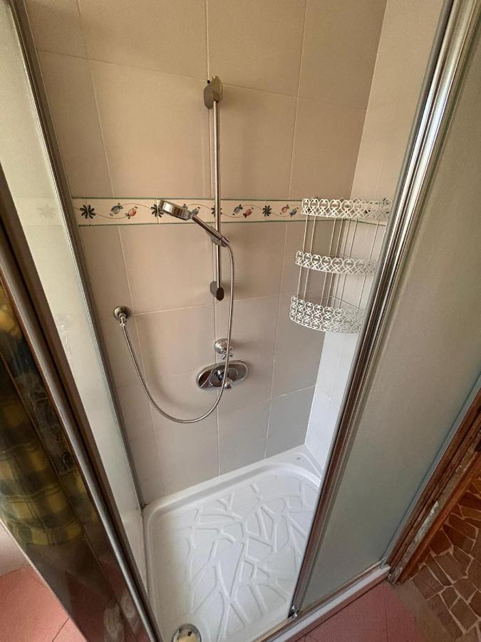 Camere In Appartamento Condiviso Vista San Lucaボローニャ エクステリア 写真